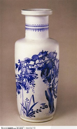 中华传统瓷器-葡萄与兰花花纹花瓶