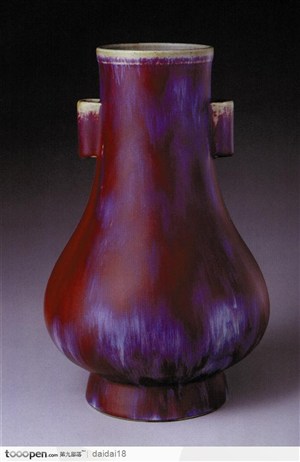 中华传统工艺-暗红色的花瓶