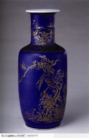 中华传统工艺-精美的蓝色喜鹊花纹花瓶