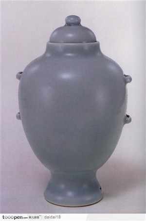 中华传统工艺-漂亮的青色花瓶