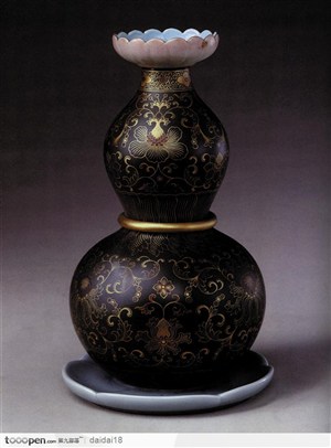 中华传统-葫芦形金纹瓷器