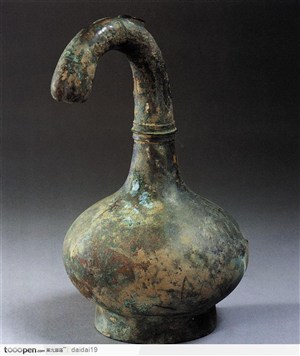 传统青铜器-葫芦形的古老青铜器