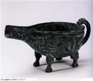 中华传统工艺-长满铜绿的酒杯