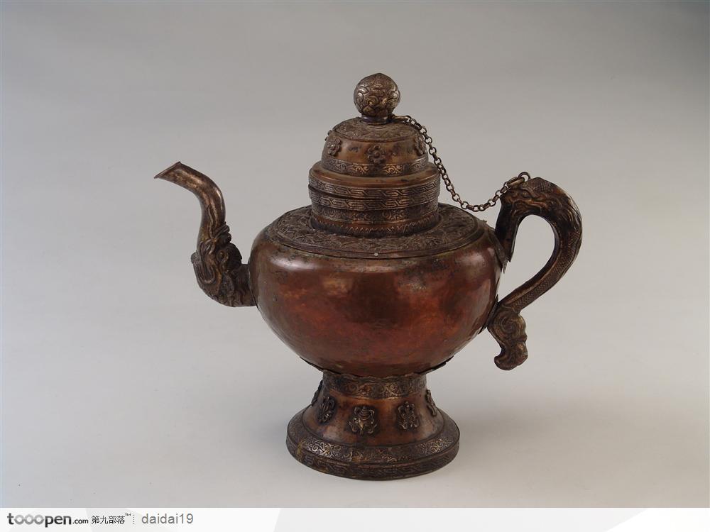 传统工艺-镀金的茶壶