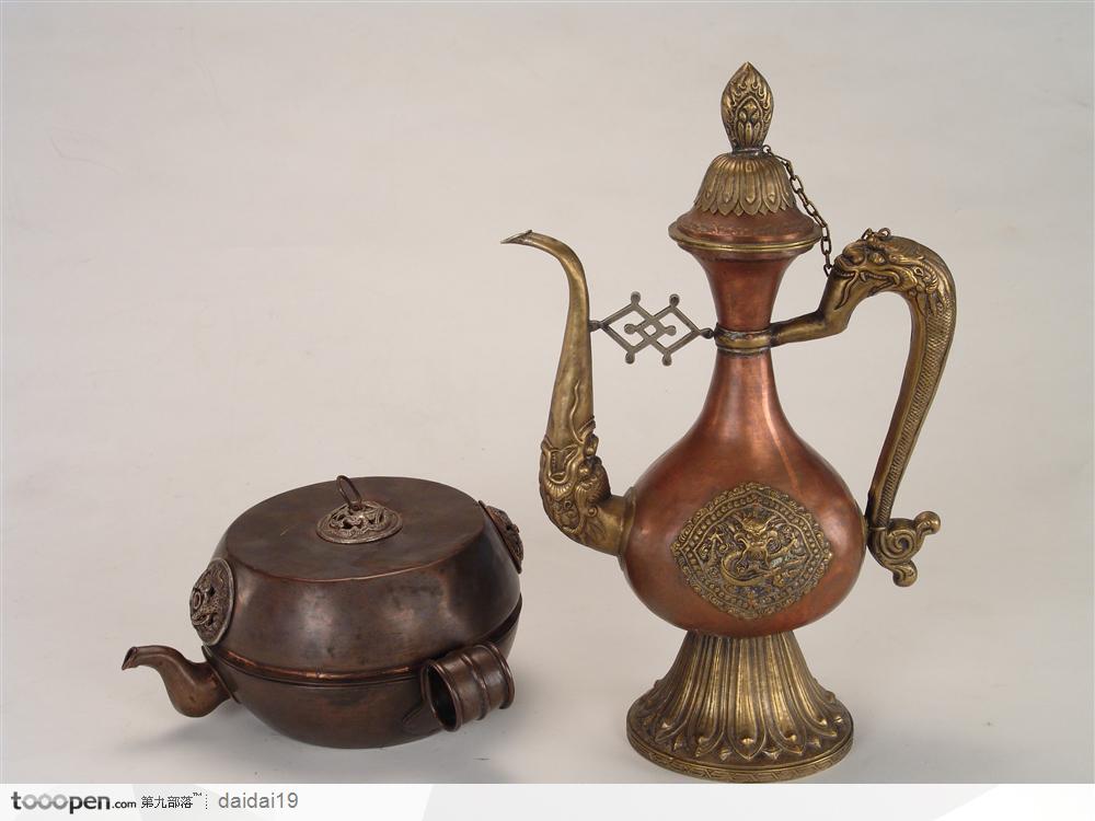 中华传统工艺品-镀金的茶壶
