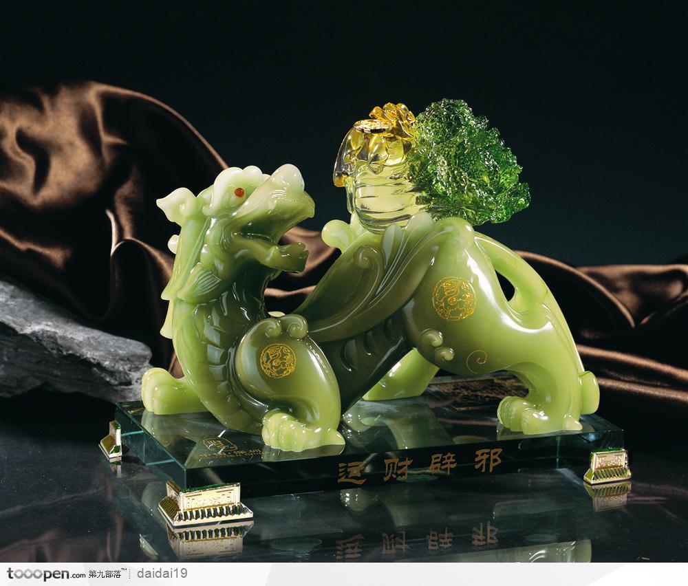中华传统工艺-漂亮的玉狮子