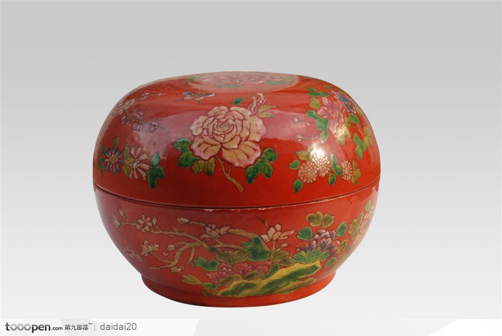 中华传统工艺-红色的牡丹花纹瓷盘