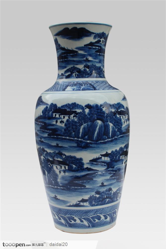 中华传统工艺-精美的山水花纹瓷瓶