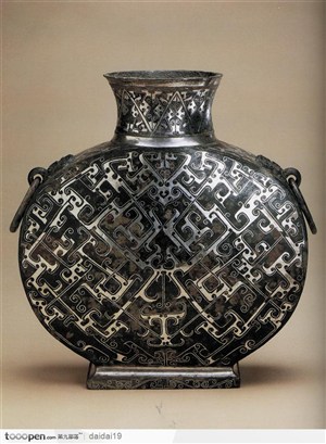 传统工艺品镀银的青铜水壶图片