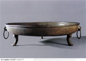 中华传统工艺-雕刻精美的青铜盘