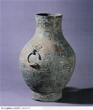中华传统工艺-褐色的青铜花瓶