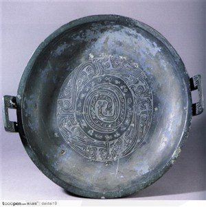 中华传统工艺-盘龙花纹的青铜盘