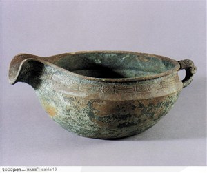 中华传统青铜器-长满铜绿的酒杯