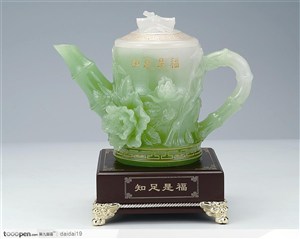 中华传统工艺-精美的翠玉茶壶