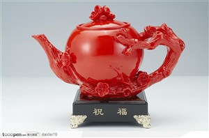 中华传统工艺-梅花花纹的茶壶