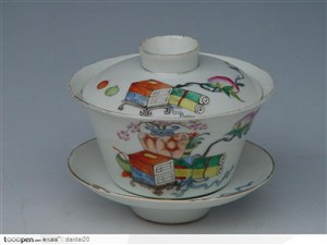 传统工艺-彩色花纹茶杯