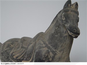 中华传统-瓷马的头部特写