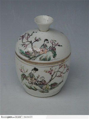 中华传统工艺-妇女和儿童花纹瓷杯