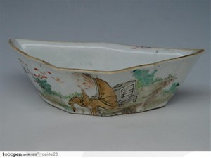 中华传统工艺-老人花纹的瓷盘