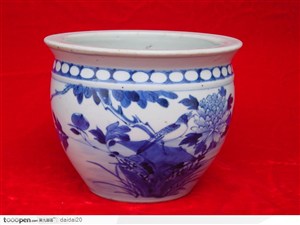中华传统工艺-牡丹花纹的瓷盆