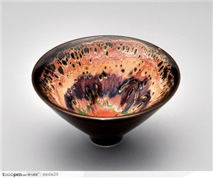 传统工艺-五彩的瓷碗