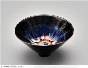 中华传统工艺-黑蓝双色的瓷碗