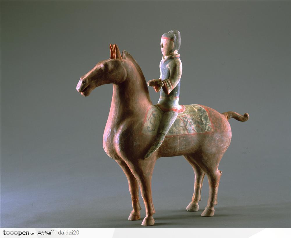 国宝文物·骑马俑(故宫博物院藏)