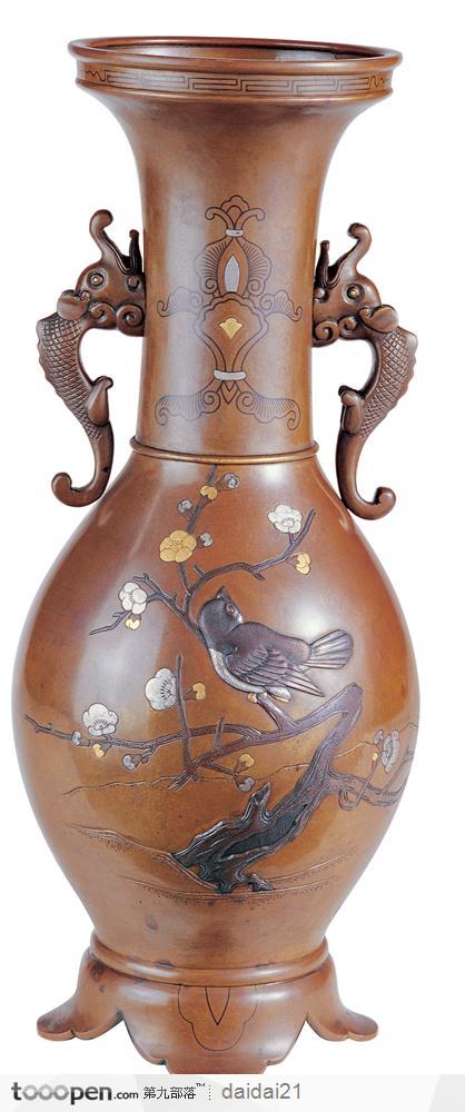 传统工艺-双耳梅花花纹的青铜瓶