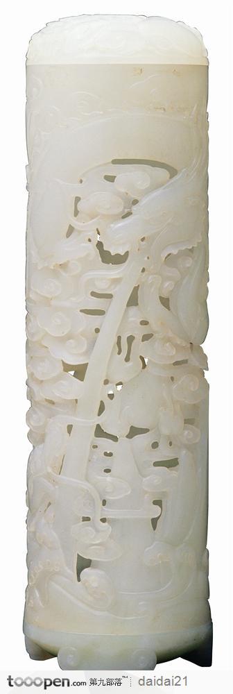 中华传统工艺品-镂空雕刻的玉柱