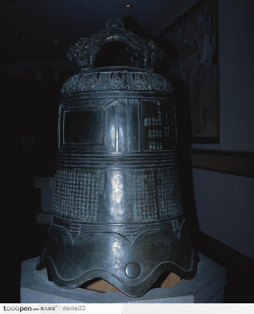 中华传统青铜钟-古老的青铜钟