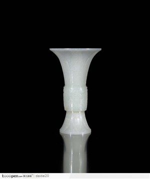 中华传统工艺-白色竹节花瓶