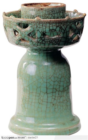 传统瓷器-绿色的瓷灯台