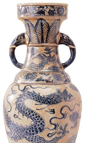 传统工艺-龙纹花瓶