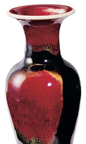 传统工艺品-红黑两色的花瓶