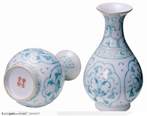 中华传统工艺-绿色花纹的瓷瓶