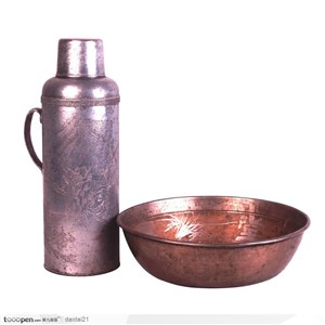 传统用具-铜脸盆和热水瓶
