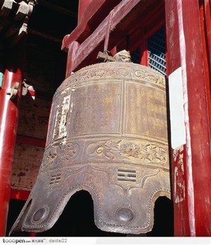 传统工艺-褐色的钟