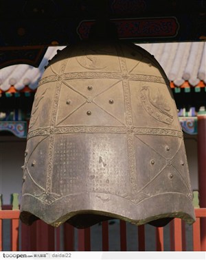 中华传统工艺-灰色的钟