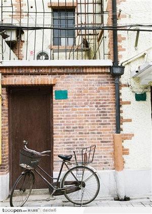上海风情-红砖强和自行车