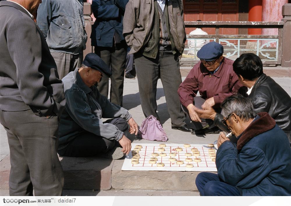 市井生活-下棋的老人
