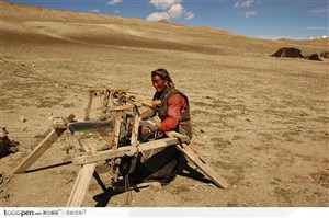 西藏人文风情-织布的老人