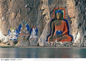 西藏人文风光-悬崖上的佛像