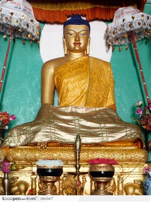 传统佛像-镀金的如来佛祖