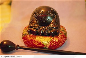 佛教信仰-古老的木鱼