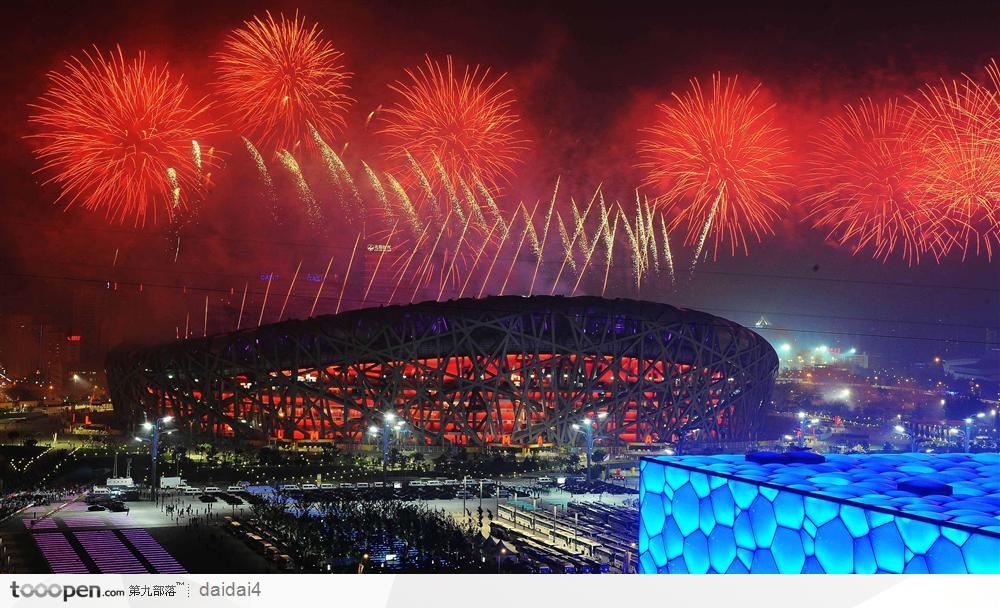 奥运会开幕式-鸟巢上空红色的烟花