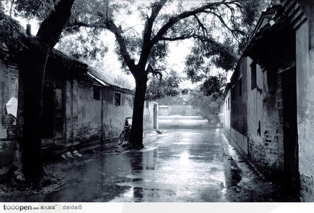 北京印象-雨后的胡同街道