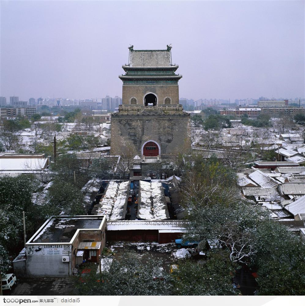 北京钟楼冬日远景