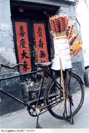 北京印象-古老的单车和糖葫芦