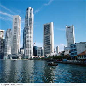 城市风光-高楼大厦和湖泊