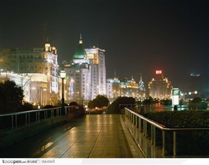 上海夜景-华丽的广场夜景